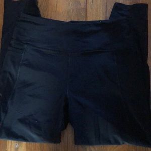 Victoria’s Secret total knockout leggings